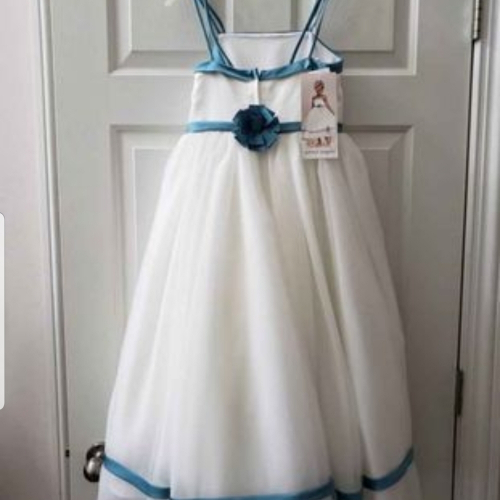 Alfred Angelo - Picture 2 of 3